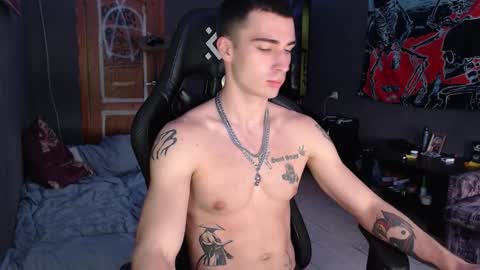 Snapshot of eduard_loveee chatting on September 17, 3:02 pm Eduar online show from September 17, 3:02 pm