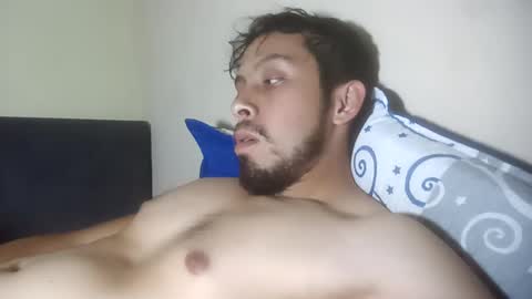 Snapshot of eduarfox96 chatting on January 30, 5:09 am Eduar online show from January 30, 5:09 am