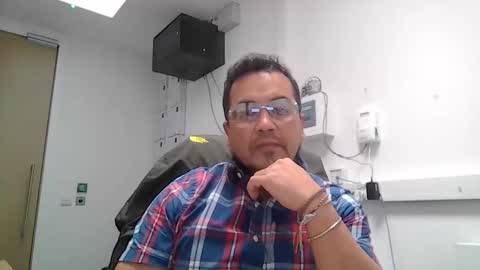 EdM online show from January 12, 9:02 am