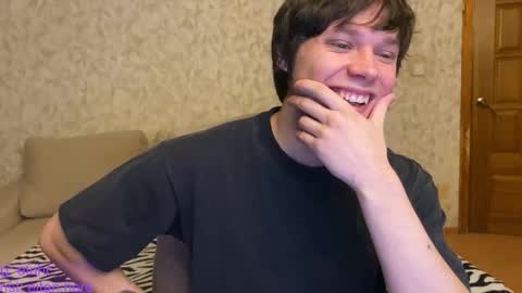 Eitan online show from December 17, 7:53 pm