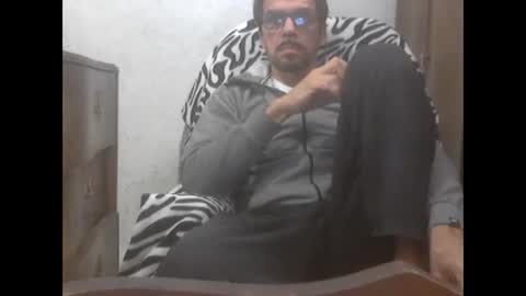 Snapshot of el_principe_veryhot chatting on March 9, 6:28 am el_principe_veryhot online show from March 9, 6:28 am