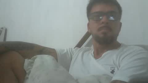 el_principe_veryhot online show from March 21, 5:22 am