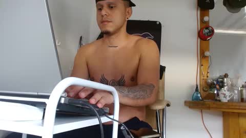 elbarbero21 online show from November 2, 2:32 pm