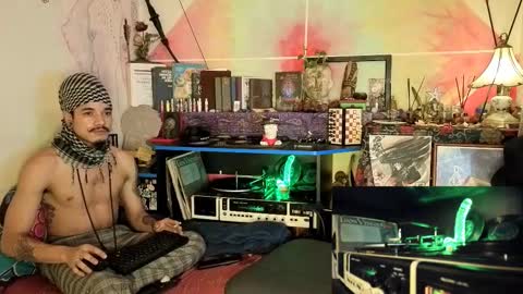 Snapshot of eleazar_blake chatting on October 16, 7:05 am Sir Eleazar online show from October 16, 7:05 am