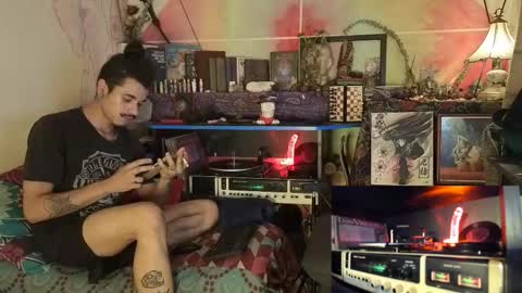 Snapshot of eleazar_blake chatting on October 20, 8:07 am Sir Eleazar online show from October 20, 8:07 am