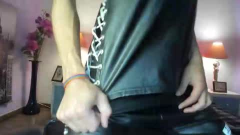 Elegant online show from December 24, 3:49 am