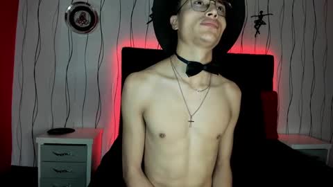 Elegant online show from January 29, 3:44 am