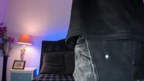 Elegant online show from January 7, 2:33 am