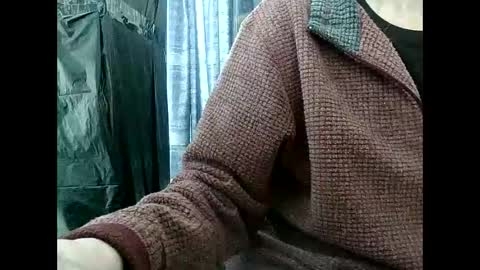 Snapshot of elfyonee chatting on January 10, 10:06 am elfyonee online show from January 10, 10:06 am