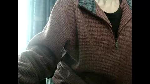 Snapshot of elfyonee chatting on December 21, 9:55 am elfyonee online show from December 21, 9:55 am