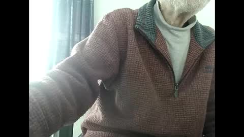 Snapshot of elfyonee chatting on January 4, 10:05 am elfyonee online show from January 4, 10:05 am