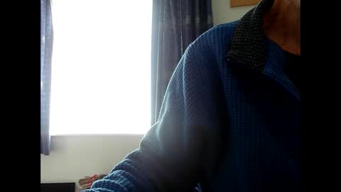 elfyonee online show from November 5, 11:45 am