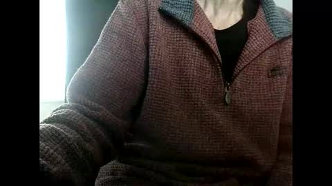 Snapshot of elfyonee chatting on December 11, 10:04 am elfyonee online show from December 11, 10:04 am