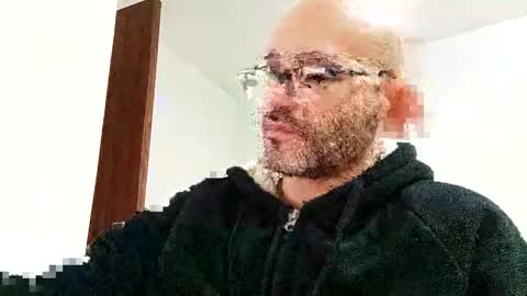 Snapshot of elgrande85 chatting on December 16, 9:20 pm elgrande85 online show from December 16, 9:20 pm