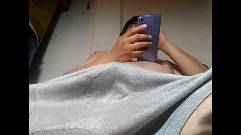 Snapshot of elimposstor chatting on February 10, 12:08 am elimposstor online show from February 10, 12:08 am