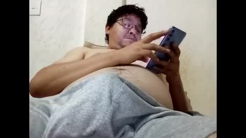 Snapshot of elimposstor chatting on September 30, 7:02 am elimposstor online show from September 30, 7:02 am