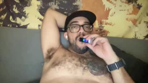 Snapshot of elitealex87 chatting on October 24, 9:44 am elitealex87 online show from October 24, 9:44 am