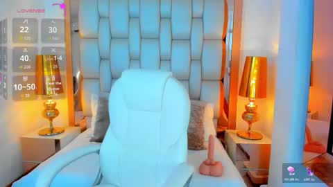 E L L I O T    V E L E Z online show from February 2, 8:39 pm