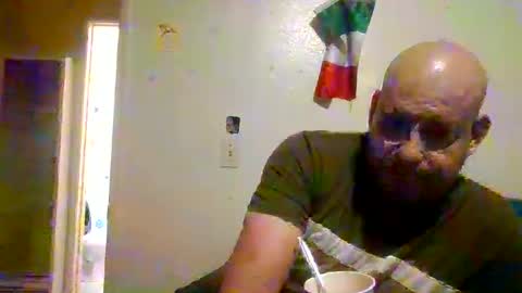 elmario24 online show from October 13, 8:53 am