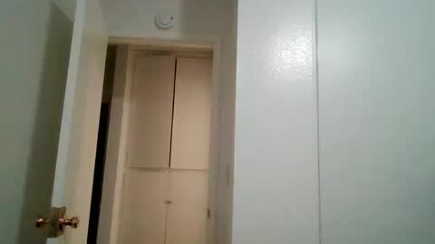 elmario24 online show from February 25, 11:00 am