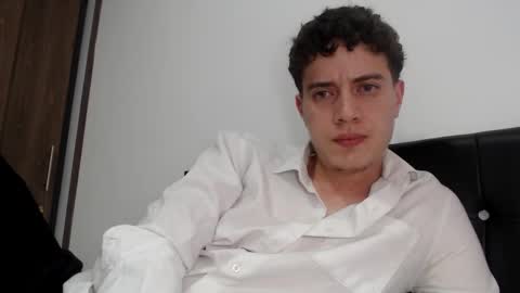 elmono33 online show from September 11, 8:19 pm