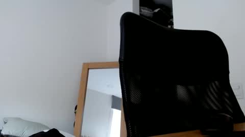 Snapshot of elosocazador chatting on February 13, 12:21 pm elosocazador online show from February 13, 12:21 pm