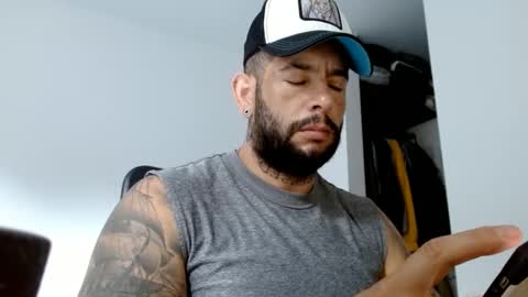 Snapshot of elosocazador chatting on January 18, 12:04 pm elosocazador online show from January 18, 12:04 pm