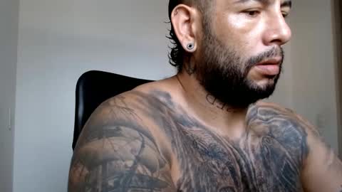 Snapshot of elosocazador chatting on December 3, 2:16 pm elosocazador online show from December 3, 2:16 pm