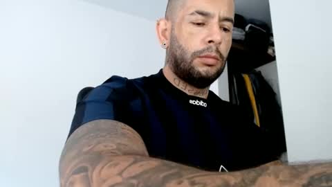 Snapshot of elosocazador chatting on January 25, 12:26 pm elosocazador online show from January 25, 12:26 pm