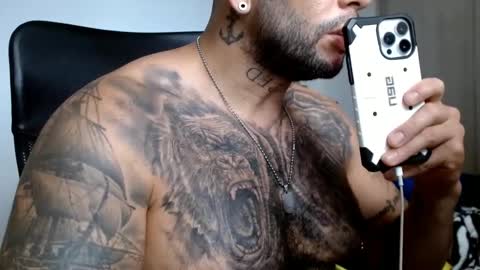 Snapshot of elosocazador chatting on December 18, 7:30 pm elosocazador online show from December 18, 7:30 pm