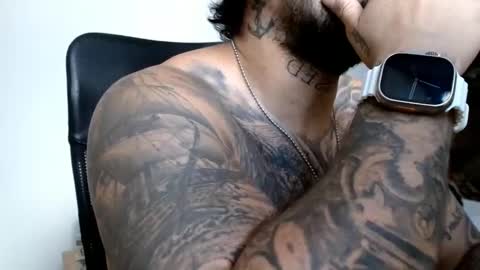 Snapshot of elosocazador chatting on December 4, 6:28 pm elosocazador online show from December 4, 6:28 pm