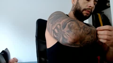 Snapshot of elosocazador chatting on January 17, 12:31 pm elosocazador online show from January 17, 12:31 pm