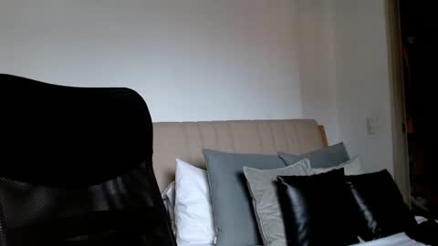 Snapshot of elosocazador chatting on December 13, 1:22 pm elosocazador online show from December 13, 1:22 pm