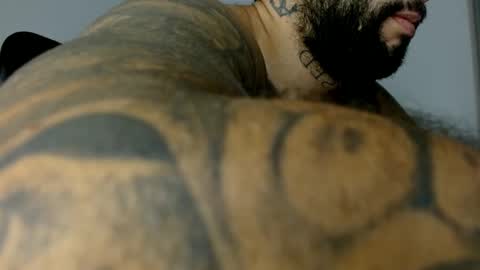 Snapshot of elosocazador chatting on October 8, 1:59 pm elosocazador online show from October 8, 1:59 pm