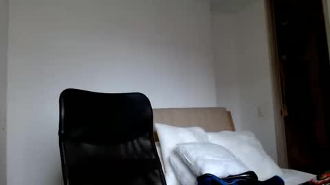 Snapshot of elosocazador chatting on December 19, 9:17 pm elosocazador online show from December 19, 9:17 pm