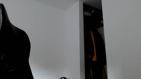 Snapshot of elosocazador chatting on January 27, 12:48 pm elosocazador online show from January 27, 12:48 pm