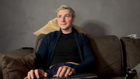 Elvin Vaenight online show from November 24, 11:39 pm