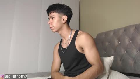 emile_239 online show from January 22, 3:09 am