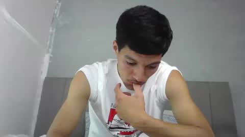 FuegoLatino online show from April 12, 9:16 pm