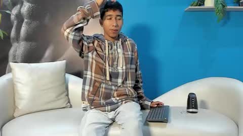 Ender online show from January 12, 2:21 pm