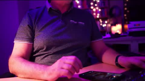 uk online show from September 24, 10:19 pm