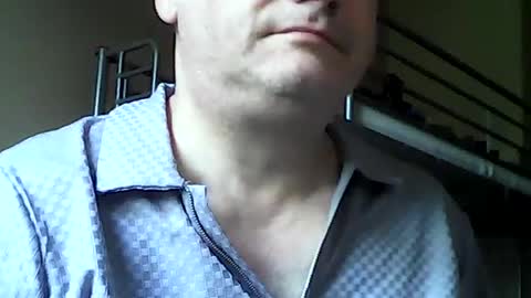 englishguysurrey online show from July 29, 5:06 am