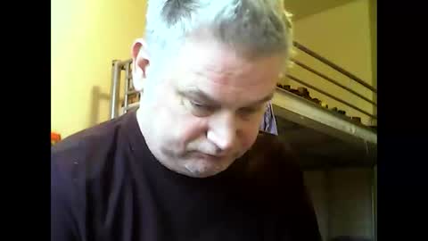 englishguysurrey online show from February 6, 9:50 am