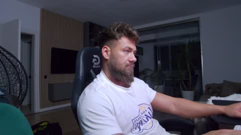 Erik online show from January 27, 5:26 pm