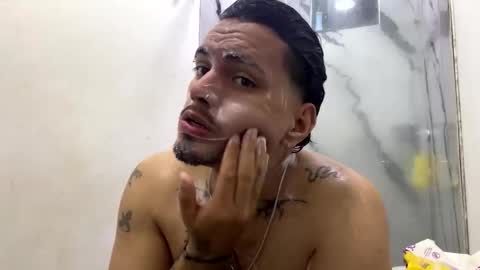Snapshot of enrique_villa23 chatting on October 25, 12:56 am enrique online show from October 25, 12:56 am