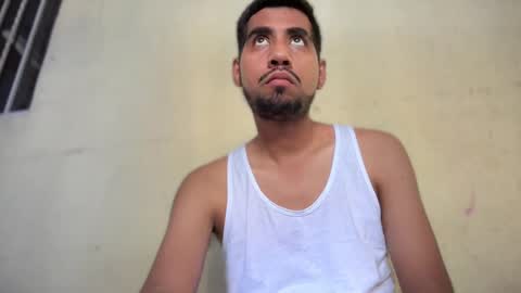 Snapshot of enriquegc197 chatting on February 8, 9:36 pm Enriquegc197 online show from February 8, 9:36 pm