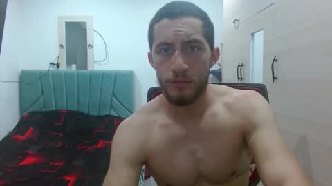 Snapshot of enzo_savage chatting on October 22, 6:21 pm enzo_savage online show from October 22, 6:21 pm