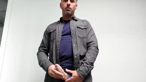 Enzos Massive Cock online show from October 10, 2:11 pm