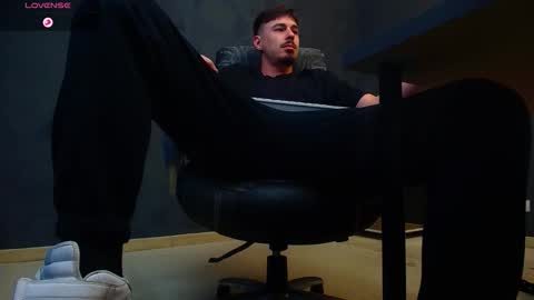 EnzoRace online show from November 12, 6:08 am