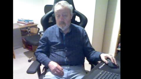 erasmus_d online show from March 2, 6:35 pm